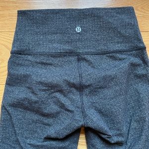 Lulu Wunder Under Leggings